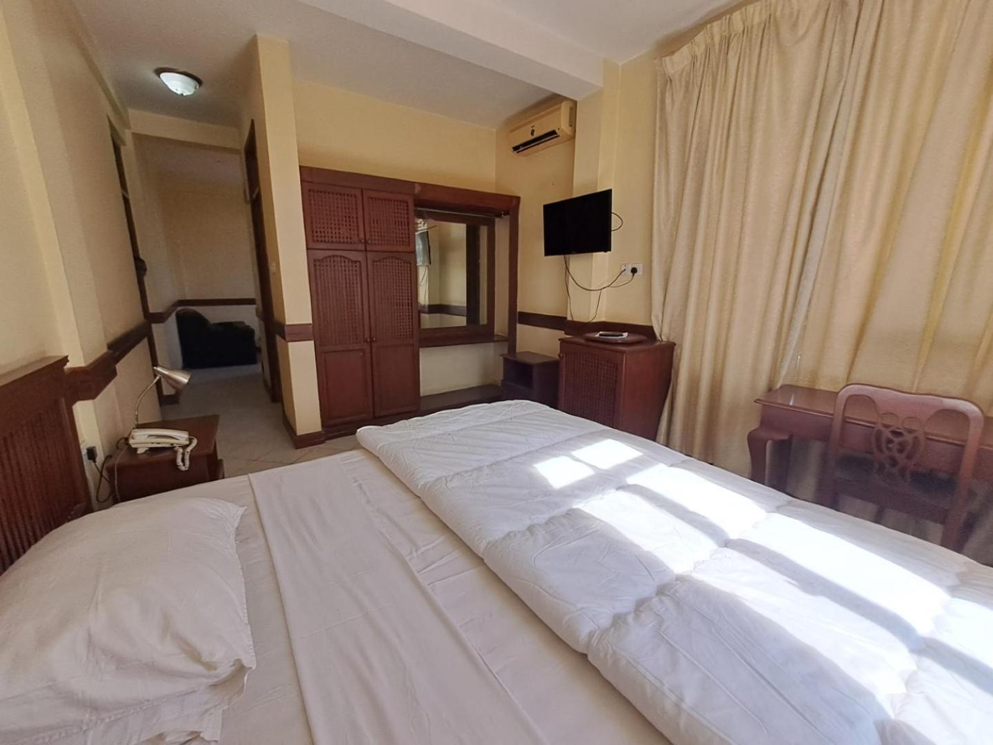 Moshi Leopard Hotel 外观 照片